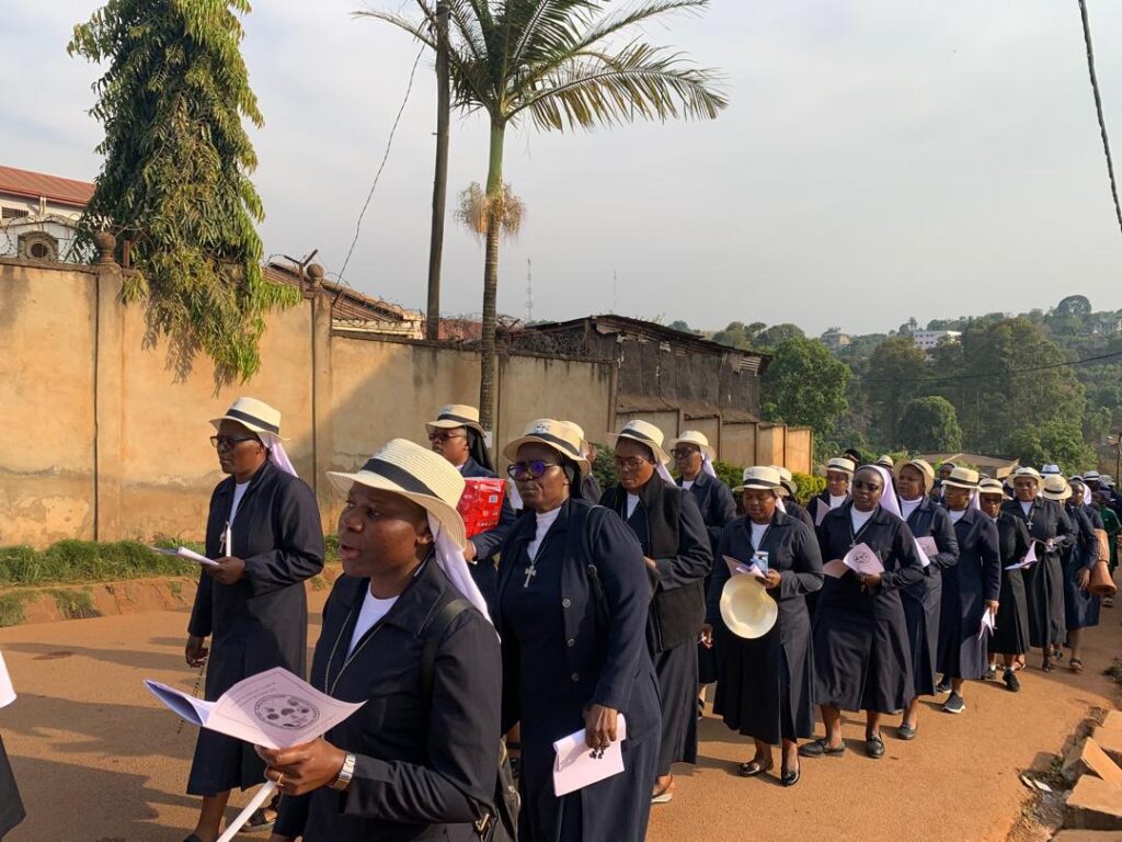Sisters of saint Ann Cameroon Marching 2